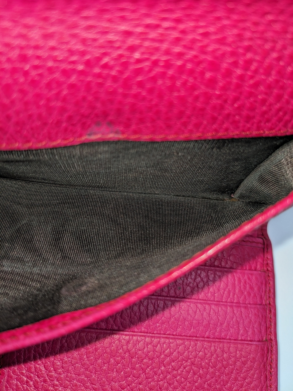 Gucci Pink Pebbled Leather Continental Wallet - Picture 5 of 6